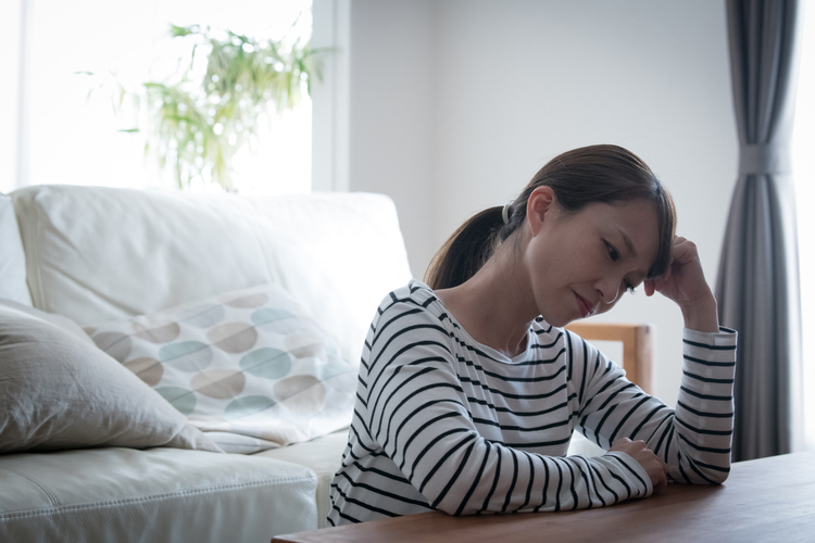 更年期症状に悩む女性